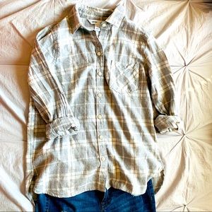 ON women’s flannel long sleeve button down top